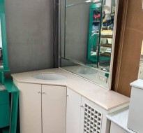 MOBILI E SPECCHI BAGNO